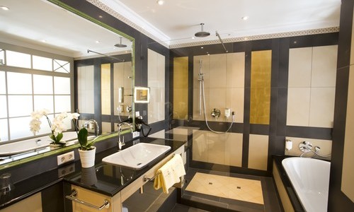 Mokni's Palais Hotel & SPA (Bad Wildbad im Schwarzwald) Mokni's Palais Hotel & SPA (Bad Wildbad im Schwarzwald)