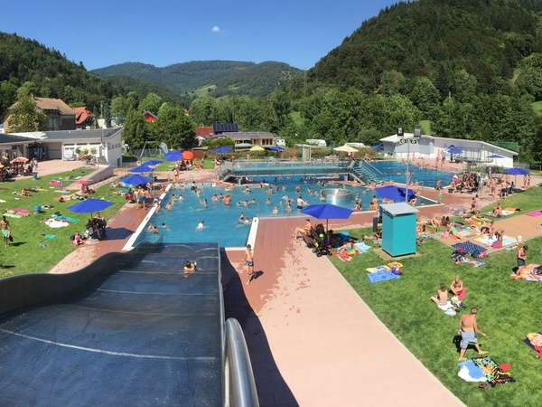 Bildnachweis: Schwimmbad Schönau Bildnachweis: Schwimmbad Schönau