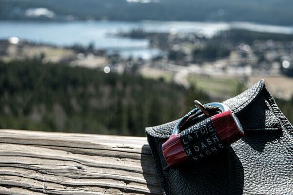 1928 - Das verlorene Dorf Bildnachweis: Mit freundlicher Genehmigung von Berggeheimnis 1928 - Das verlorene Dorf Bildnachweis: Mit freundlicher Genehmigung von Berggeheimnis