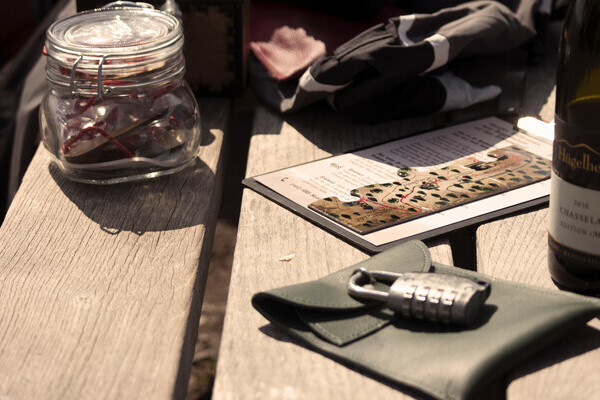 1930 - Luise & Friedrich Bildnachweis: Mit freundlicher Genehmigung von Berggeheimnis 1930 - Luise & Friedrich Bildnachweis: Mit freundlicher Genehmigung von Berggeheimnis